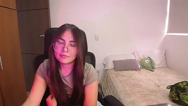 abbyyandmaxx (F young) - good day :p