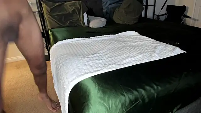 TrophyTroy live webcam show