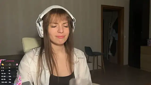 LorinaSpero webcam