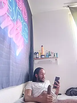 Mikaaa97 live cam