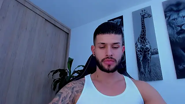 Santos_ramirez1 live cam on StripChat