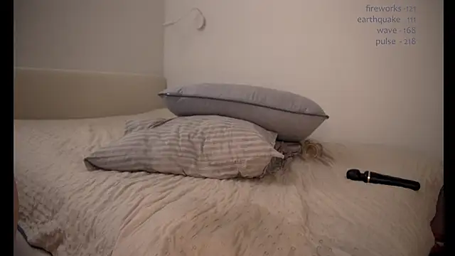 _jikey_ (F young) - finger in the ASS