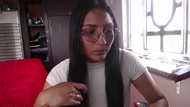 leah-666 webcam