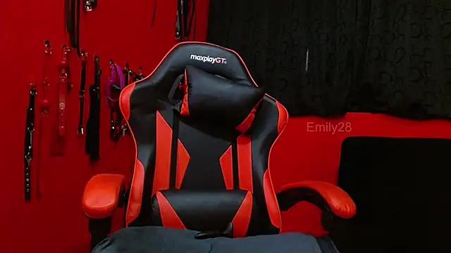 Emily_Slave28 webcam