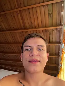 _Leo_Boy live cam on StripChat