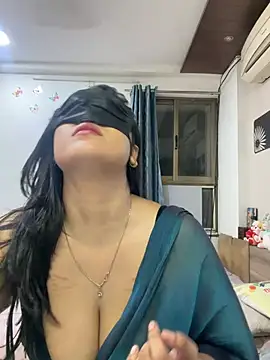 Alizahincontrol live webcam show