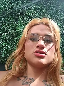 Lilit_doll live sex cam