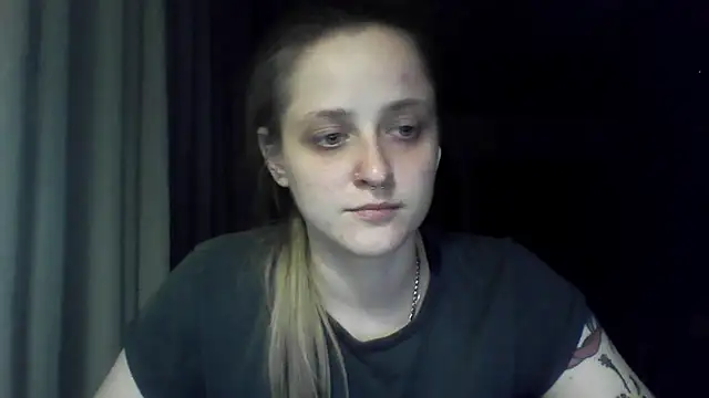 LeaWetGirl webcam