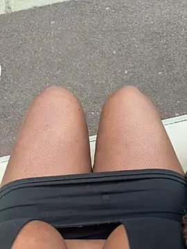 nanaisbackk live webcam show