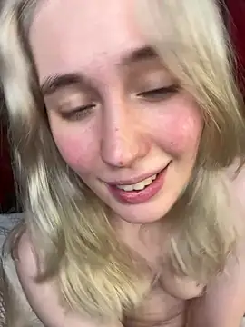 LovelyMiu webcam