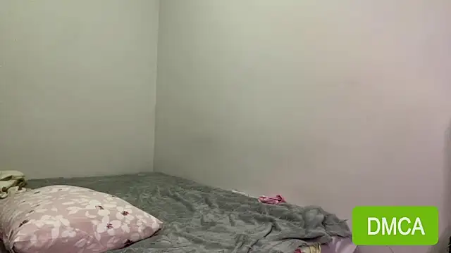 JuliaPierce live webcam show