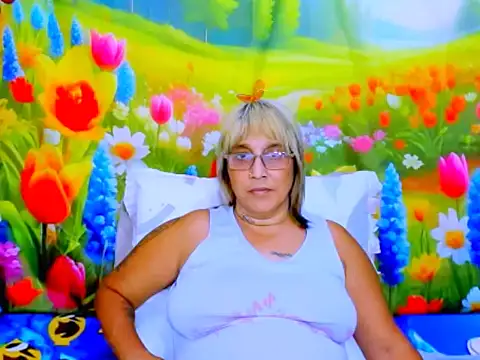 indianroxy webcam