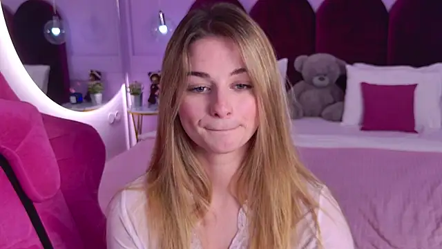 SweetyLicky live webcam show