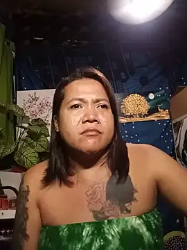 TabooSHOWgirl18 webcam