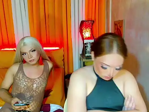 Phenomenal_Shemale live cam