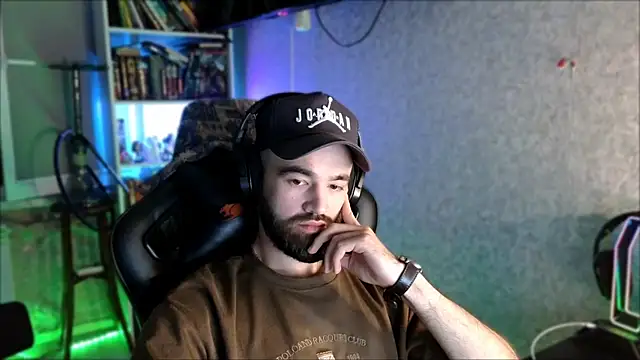 _Serious_Man webcam