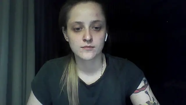 LeaWetGirl webcam