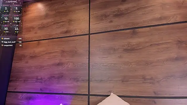 Leamonroe__ webcam