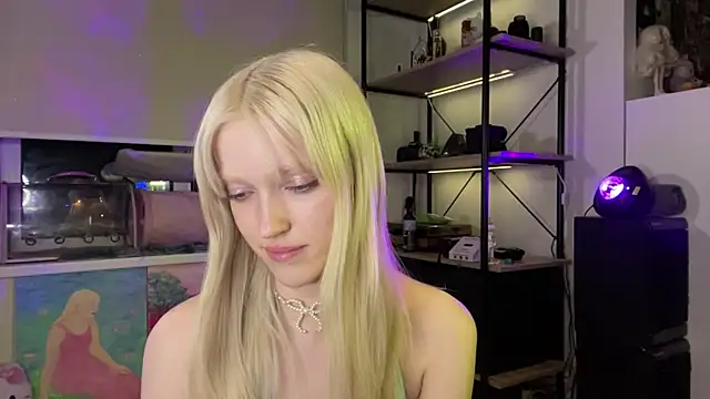 ShoshanaNogueras webcam