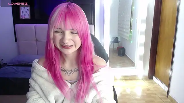 _Charlotte_Collins_ live webcam show