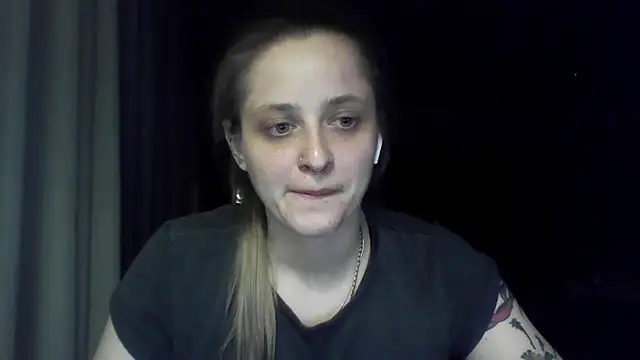 LeaWetGirl webcam
