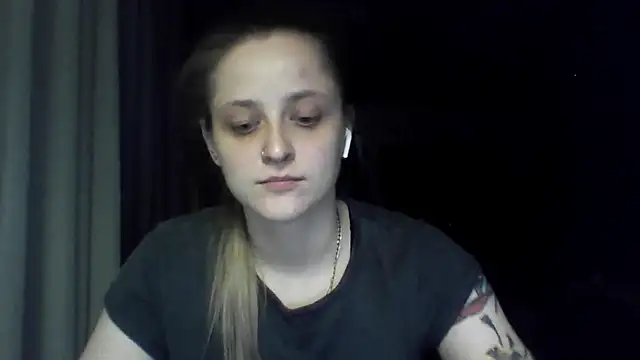 LeaWetGirl webcam