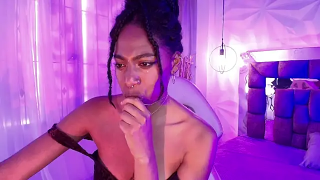 Queen_perla_ webcam