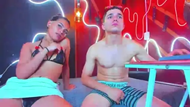 ZoeANDAlex_ webcam
