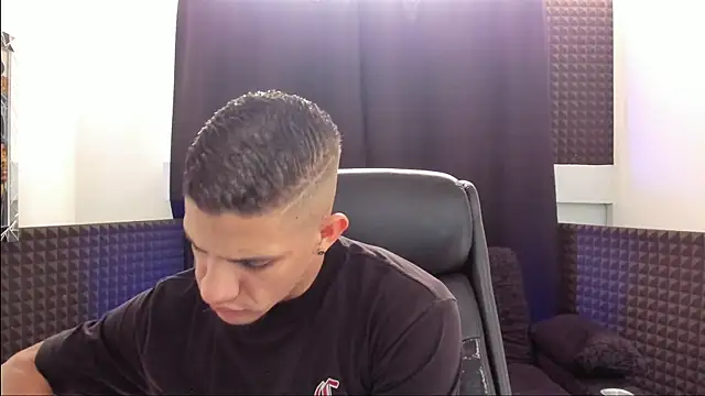 jhonnysnow17 live cam