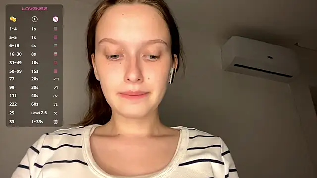 Eva_Shining_Star live cam on StripChat