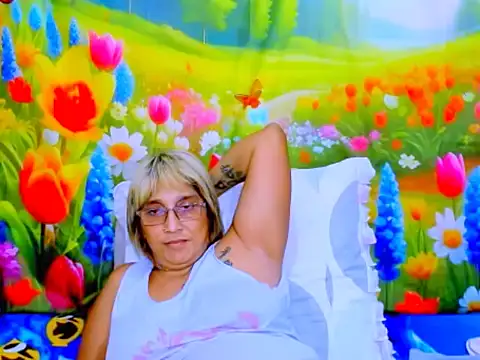 indianroxy webcam