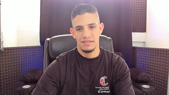 jhonnysnow17 live sex cam