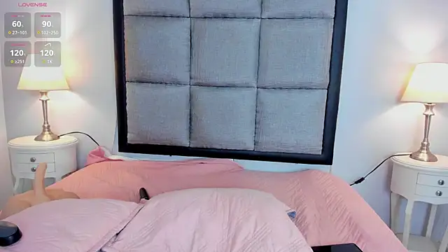 Valerykingsleyy live cam on StripChat