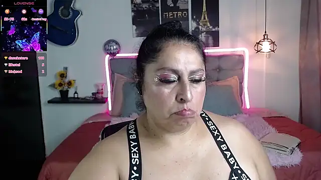 Keyla01_ live cam on StripChat