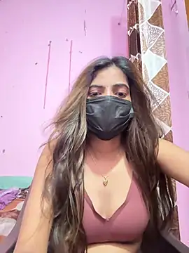 Miss_Pretty011 live cam on StripChat