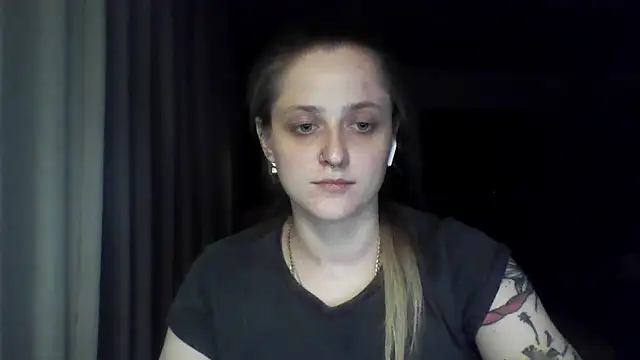 LeaWetGirl webcam
