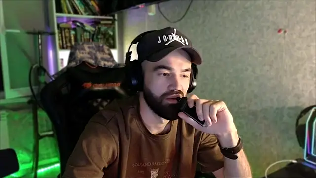 _Serious_Man webcam