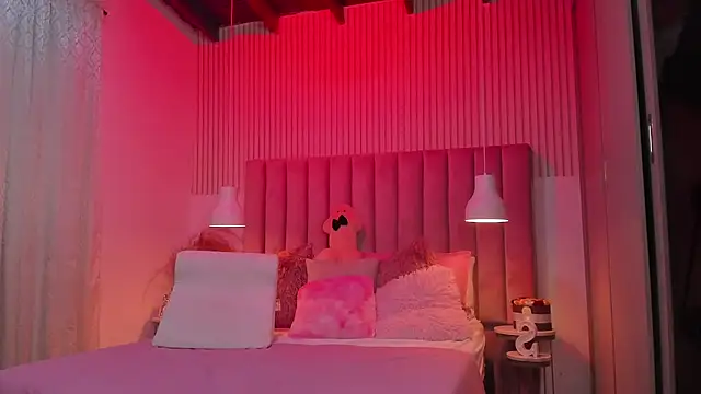 ScarlettDreamss7 live webcam show
