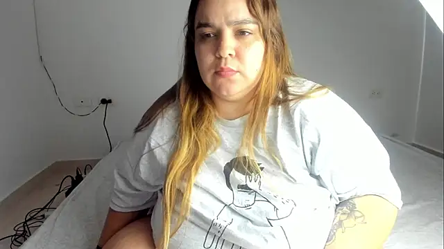 Blondylicious live webcam show