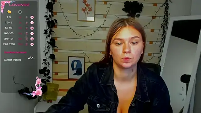 Josephine_Kiss live webcam