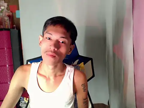 riks_tyler (Ask my age) - reach my goals to get me naked and cum