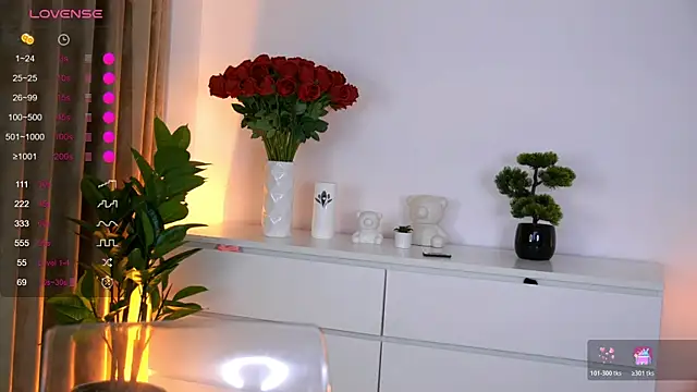 AishaSins live webcam show