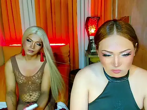 Phenomenal_Shemale webcam