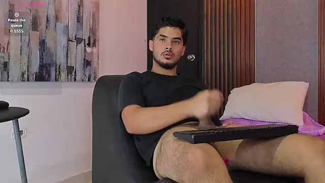 luciano_vitale (M young) - Boy with oiled body dances sexy