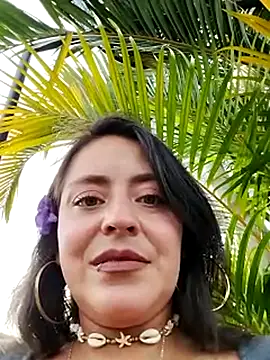 LUNAGREEN_1 live webcam show