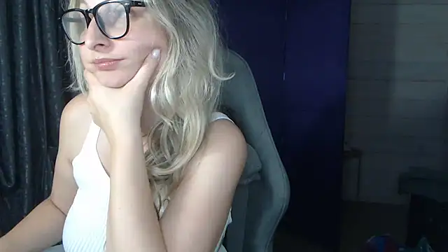 rubilakros - RubiLakros's free webcam - UK Sex Cams