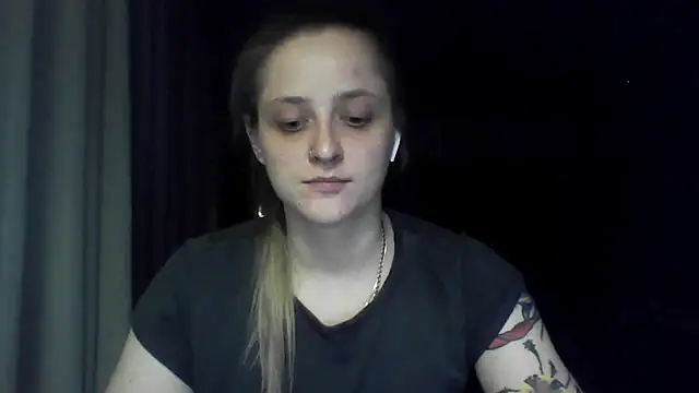 LeaWetGirl webcam