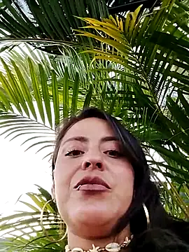 LUNAGREEN_1 live webcam show