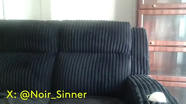 sinnernoir live cam on StripChat