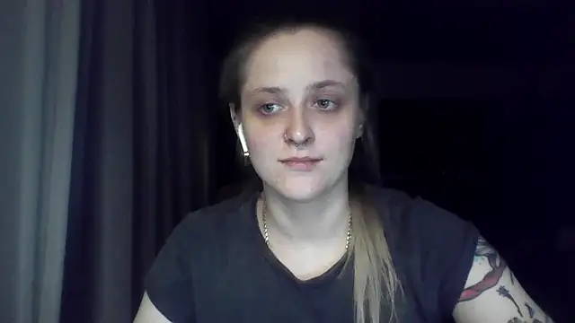LeaWetGirl webcam